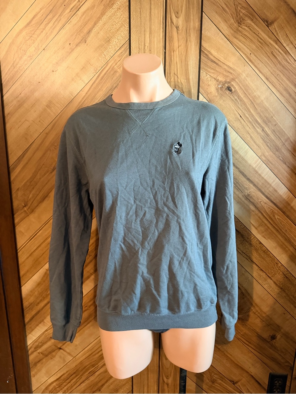⁠Disney Parks Womens S Gray Embroidered Mickey Mouse Pullover Sweatshirt Top - Picture 2 of 10